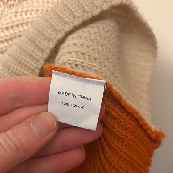 Cozy Colorblock Turtleneck Sweater - Picture 7 of 7